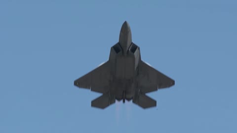 F 22 FIGHTER JET IN ACTION