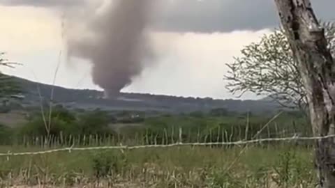 🌪️ BREAKING NEWS: A tornado struck the rural area of Estrela de Alagoas, Brazil