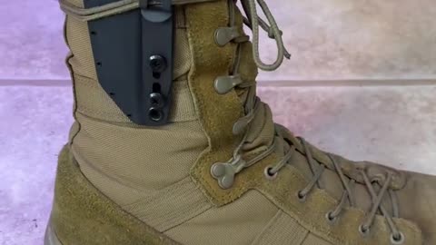 Comfortable Boot Knife.! Attach to your laces 🥾👌with this clip.