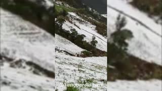 Fuerte granizada se registró este jueves en Santander.