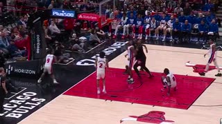 NBA | DeMar DeRozan AMAZES with a 360 TURN! Detroit vs. Chicago