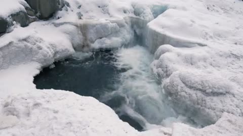 Running rivers in the winter