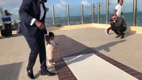 Baby girl recognizes Rapper, Future, at wedding full video