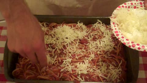 Henry's Kitchen - How to make baked spaghetti