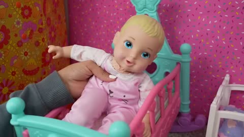 Perfectly Cute baby dolls Cold Morning Routine feeding and changing #baby #babyshark #cartoon
