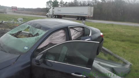 SINGLE VEHICLE ACCIDENT HOSPITALIZES MOTHER AND KIDS, LIVINGSTON TEXAS, 01/08/24...