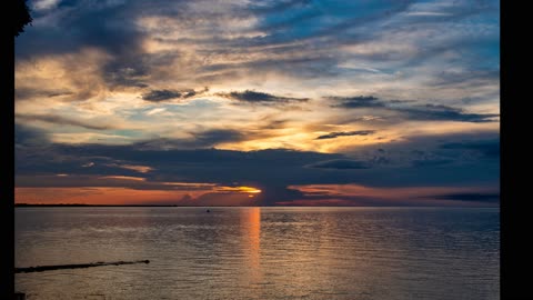 Clouded Lake Erie Sunset, Mitiwanga, Huron, OH, Memorial Day 2020 (best viewed in 4k 2160p)