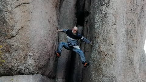 70-Year-Old Man Climbs Crevasse Without Ropes