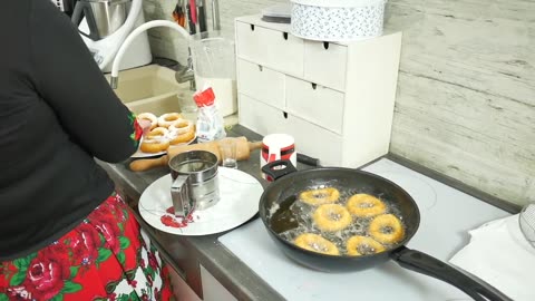 Polish Farmer's Cheese Donuts Oponki Recipe