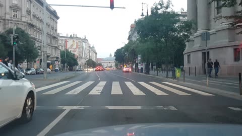 A mi városunk Budapest - Bajcsy-Zsilinszky úti autó közlekedés tönkre téve