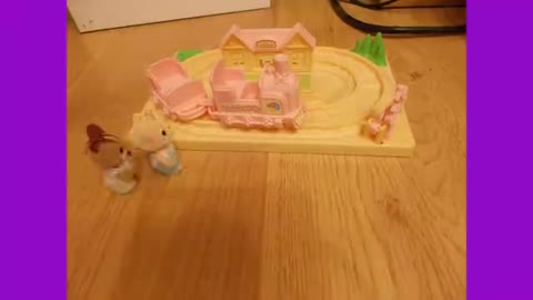 Sylvanian Families_Calico Critters - Baby Choo Choo Train_