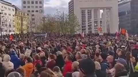 Thousands gather to protest Austria's impending 'lockdown of the unvaccinated'