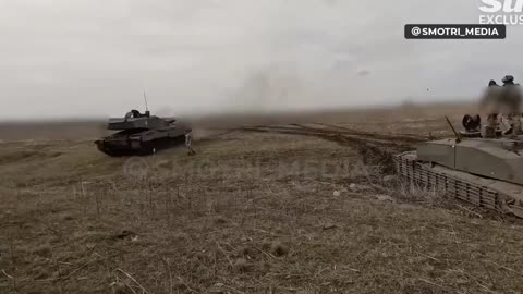 Challenged-2-Panzer der Briten in der Ukraine :-)