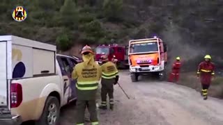 Firefighters battle new wildfires across Spain