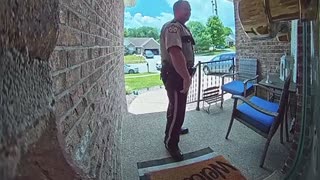 Kentucky Kid Closes Door on Cop