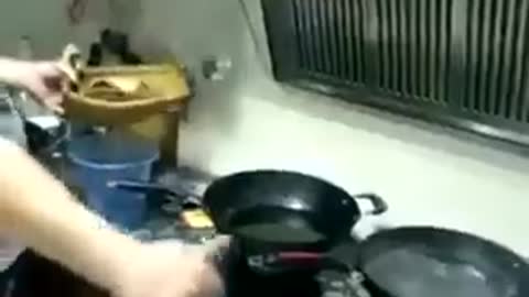 funny video: clumsy chef
