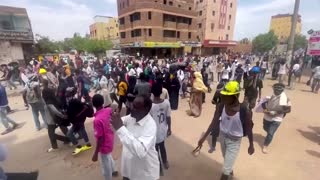 Police fire tear gas at protesters in Sudanese capital