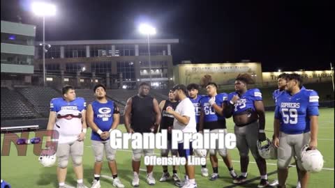 Grand Prairie QB Savion Red & Offensive Linemen