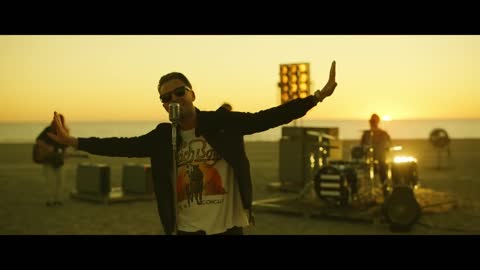 OneRepublic - I Ain’t Worried (From “Top Gun- Maverick”) [Official Music Video]