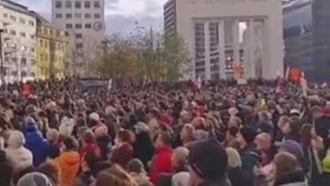 Thousands protest against Austria's impending 'lockdown of the unvaccinated'