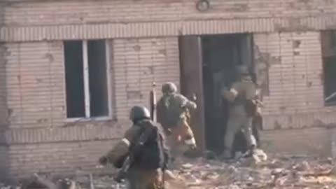 🇺🇦GraphicWar18+🔥Mariupol Street Battle Ruski-Nazi Gets Ambushed - Azov Ukraine Armed Forces(ZSU)