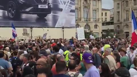 Bordeaux, France: No Green Pass, No Mandatory Vaccinations