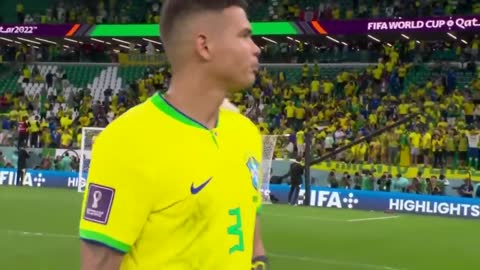Neymar is sad and crying after leaving the WC