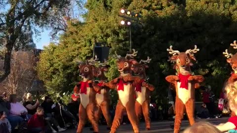 Disney Christmas Parade Dancers 2019