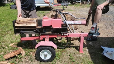 Splitting Wood With The Old King Canada Splitter