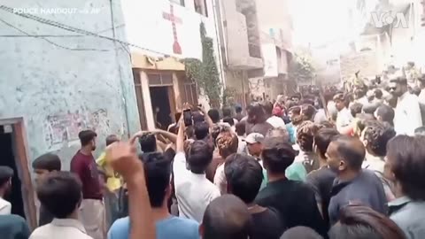 Pakistan Muslim Mob Attacks Christian Churches, Property Over Blasphemy Charges| VOA News