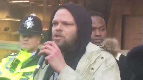 💪💪 Protesters gather outside Balenciaga store in London. “We aren’t gonna be governed by pedophiles.