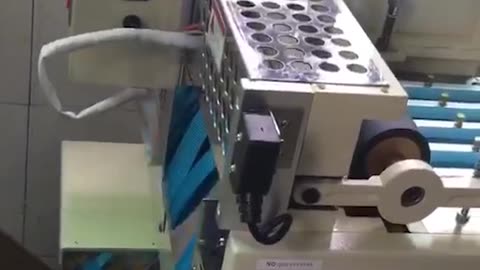 Microcomputer Velcro cutting machine