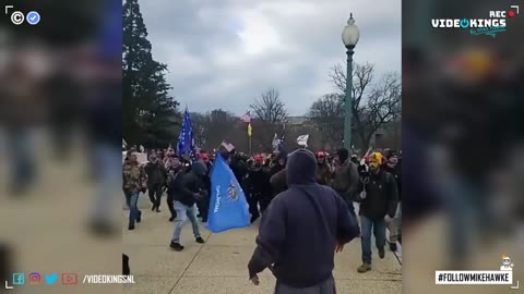 🚨 Rioters didn't 'breach' anything at #CapitolHill; the Police let them in.