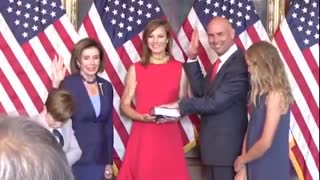 Pelosi Breaks Her Own Mask Mandate for Photo Op