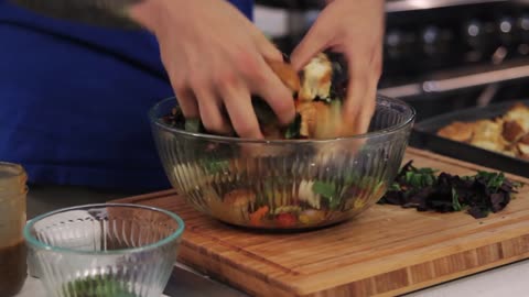 How to Make Panzanella Bread Salad