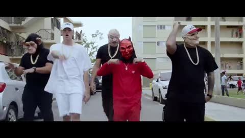 Arcangel x Bad Bunny X Dj Luian X Mambo Kingz - Tu No Vive Asi [Video oficial]