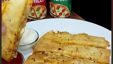 2) Cheesy Garlic Bread ASMR Cooking #shorts #food #cooking #asmr #indianasmrworld #garlicbread