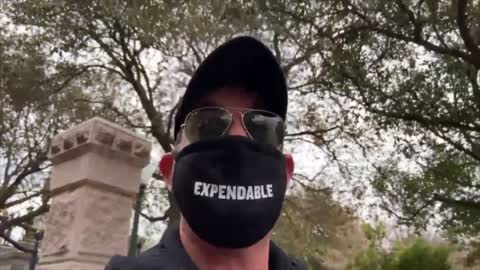BREAKING : Texas Man Fights Back Against Masks Invokes The Lord