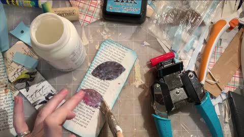 Episode 15 - Junk Journal with Daffodils Galleria