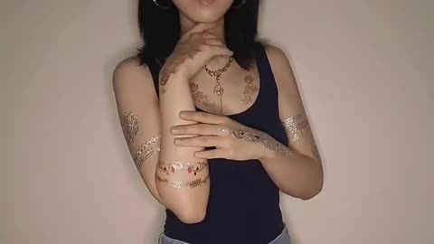 Shimmering Waterproof Temporary Tattoo Sticker - Expressive Body Art!