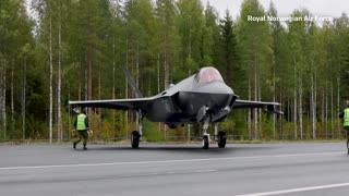 Fighter jets land on Finnish highway in world first