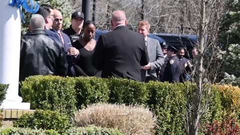 NY Governor Kathy Hochul was asked to leave the wake for slain NYPD Officer Jonathan Diller.