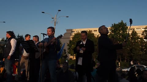 Imnul Golanilor Anti-Vaccinisti - Marele Protest din Piata Victoriei, Bucuresti, 2 Octombrie 2021