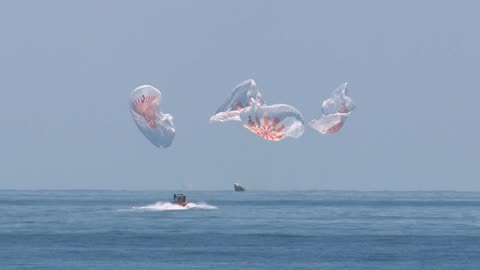 Epic Splashdown: #NASA's 4K Footage of SpaceX Dragon Endeavour!