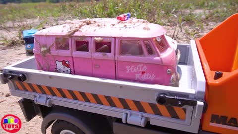 Hello Kitty Car Wash - Cars Stuck in Mud
