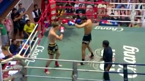 Russian Muay Thai fighter knocks out Australian