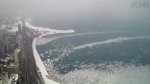 Video show ice breaking away from Lake Michigan after deep freeze