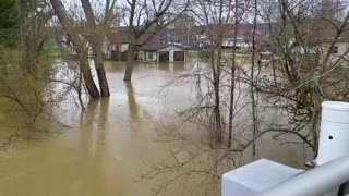 Tornadoes, heavy rain lash US Midwest, South