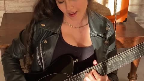 AC/DC - Back in Black (guitar solo by Larissa Liveir)