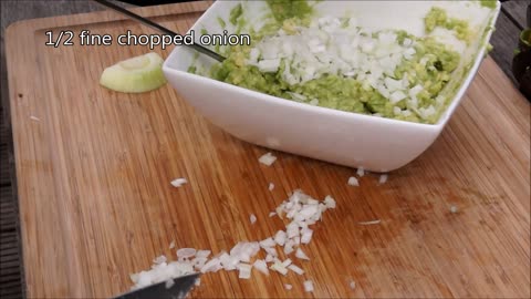 Pulled Pork & Gaucamole Nachos Video recipe - Home made Gaucamole recipe